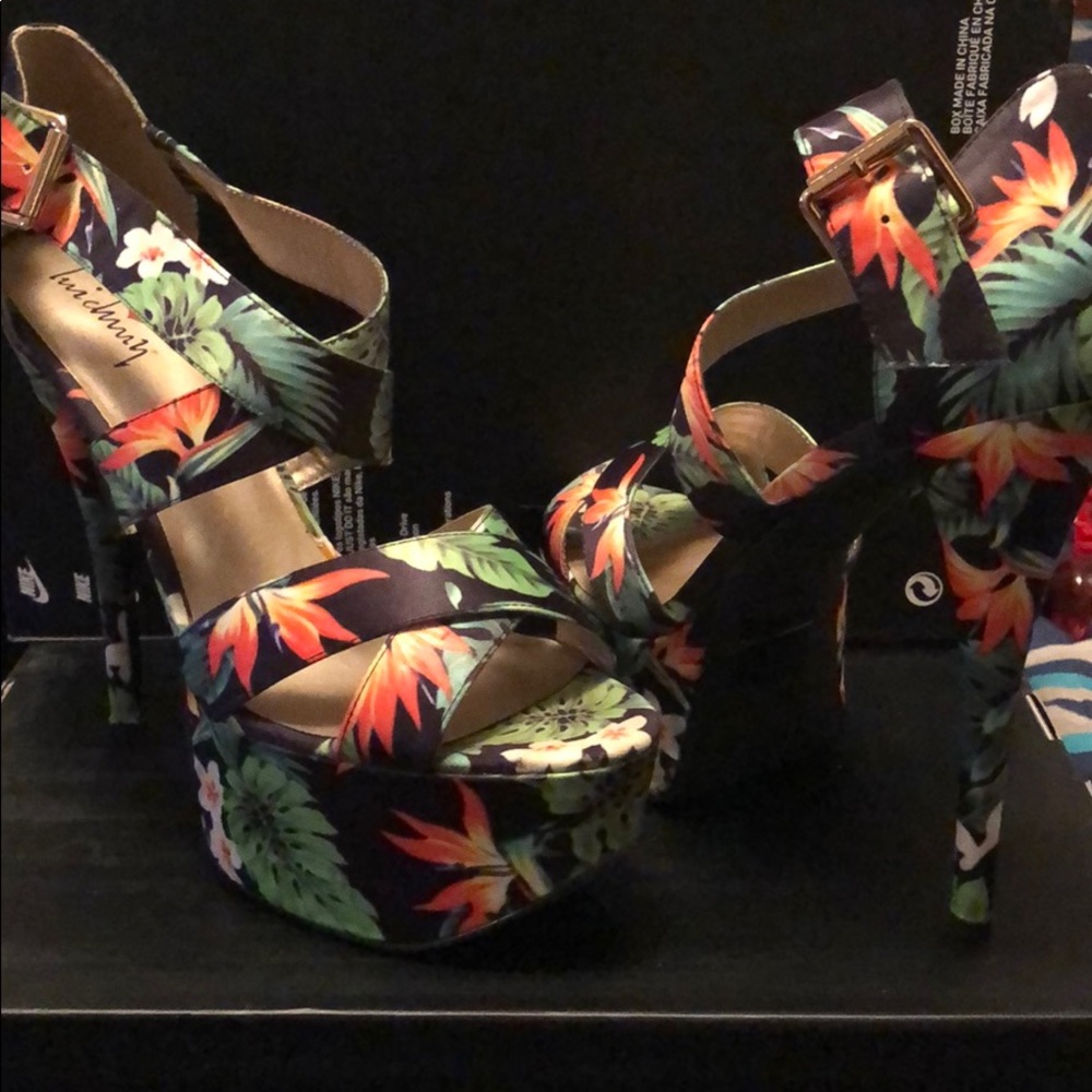 Tropical print heels